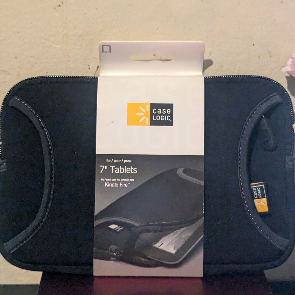 Case Logic Kindle/Tablet Sleeve/Case, EUC 7"